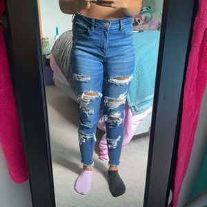 (SOLD) American Eagle Hi-Rise Jeggings